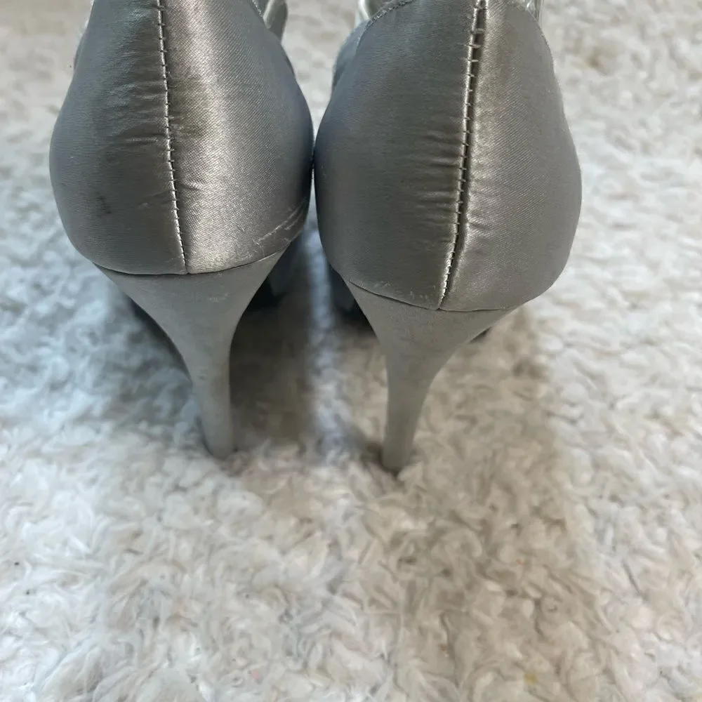 Lauren Jones gray SatinTStrap peep toe platform heels crystal beads accent SZ8.5